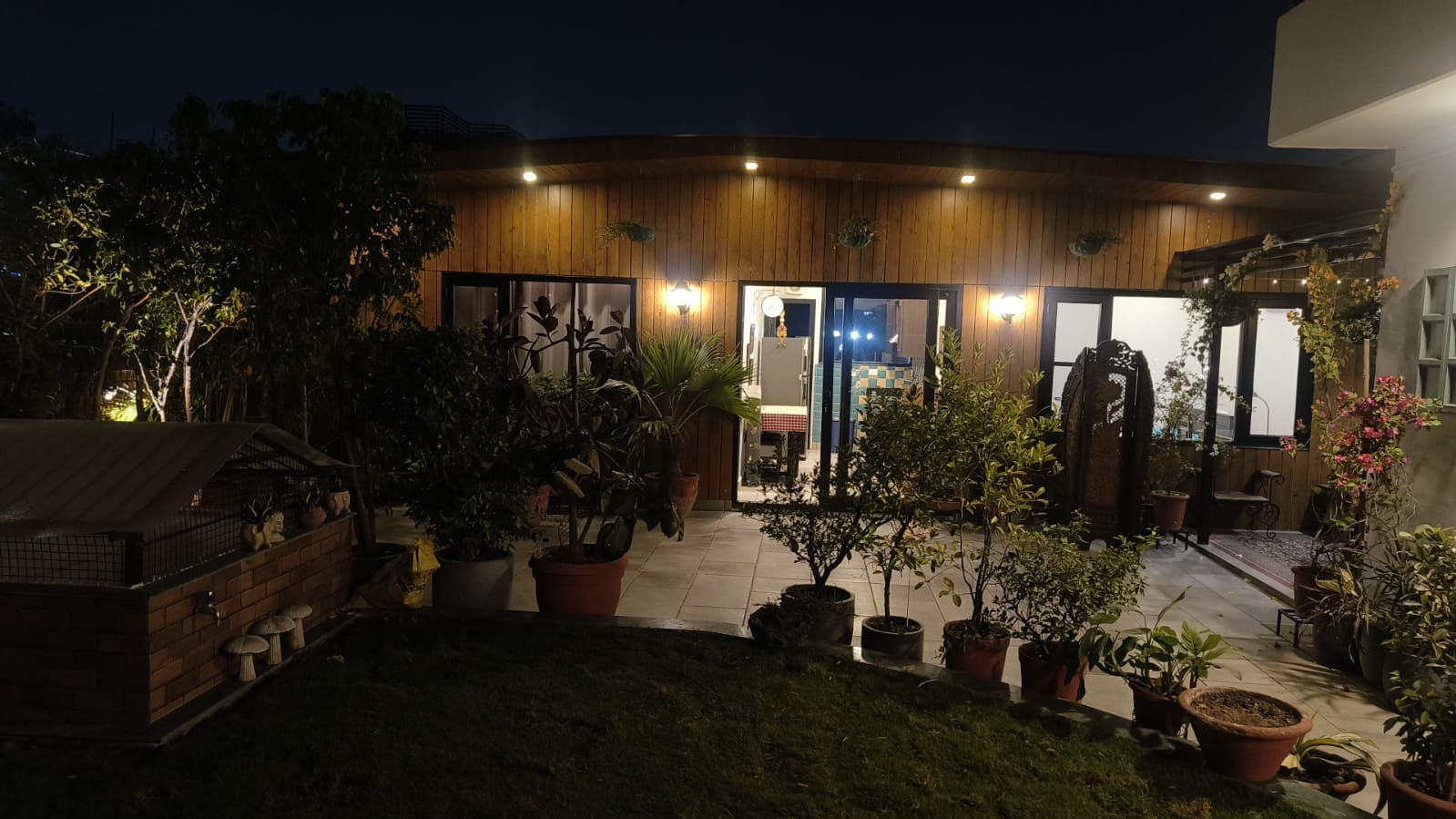 Bed and breakfast | affordable rooms | About us 